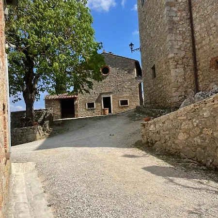 Castel Pietraio Wineresort 农家乐 *