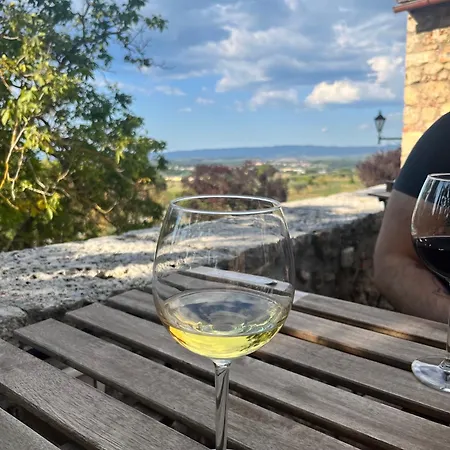 Castel Pietraio Farm stay *