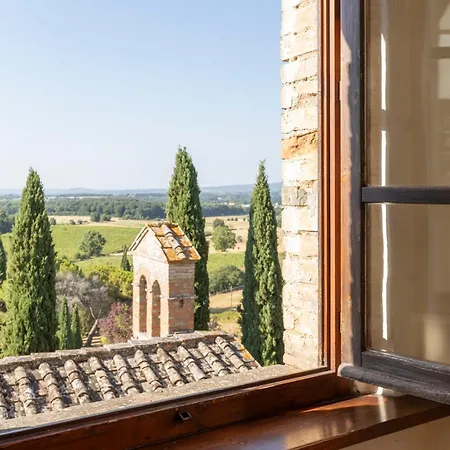 Farm stay Castel Pietraio Wineresort *