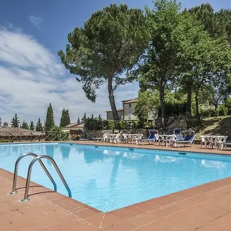 Castel Pietraio Wineresort * 蒙特里久尼