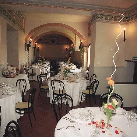 Castel Pietraio Wineresort * 蒙特里久尼