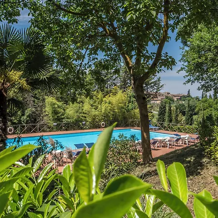 Castel Pietraio Wineresort * 蒙特里久尼