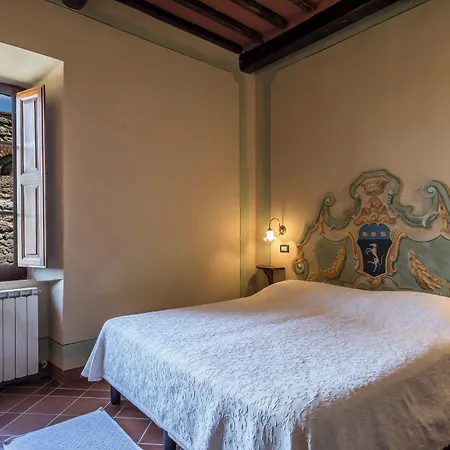 Castel Pietraio Wineresort 蒙特里久尼