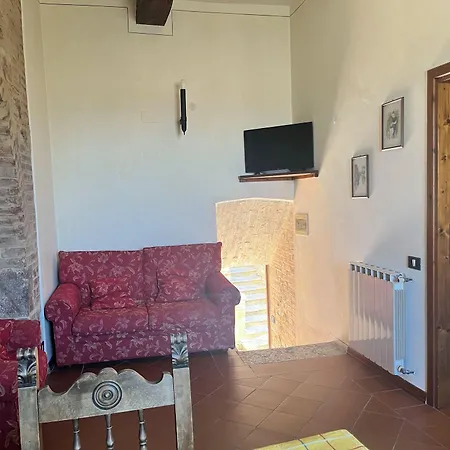 Castel Pietraio Wineresort 农家乐 蒙特里久尼