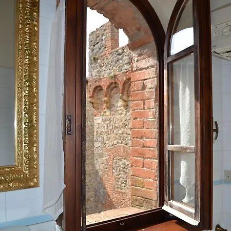 Castel Pietraio Wineresort 农家乐 *